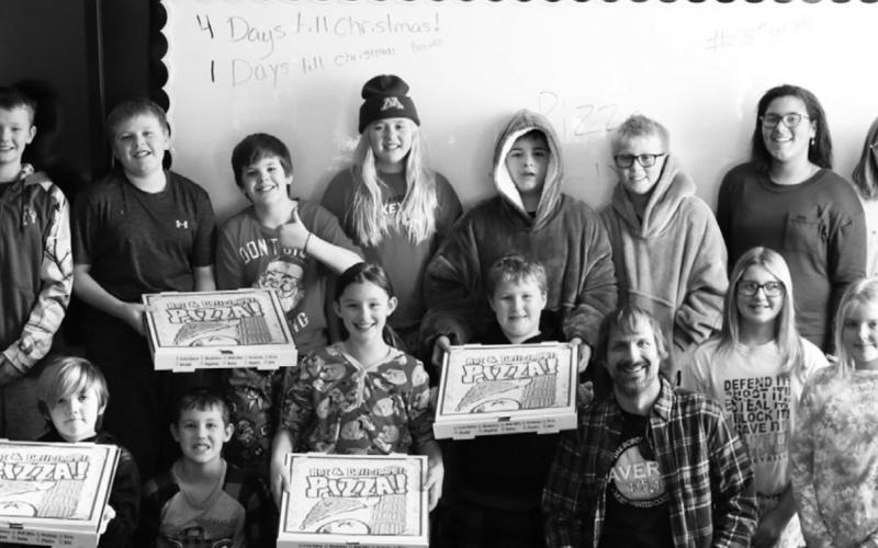 Rat and Sarah, Mrs. Dahl and the Fifth grade class. Photo by provided by Drayton Public School, Darla Hoyles