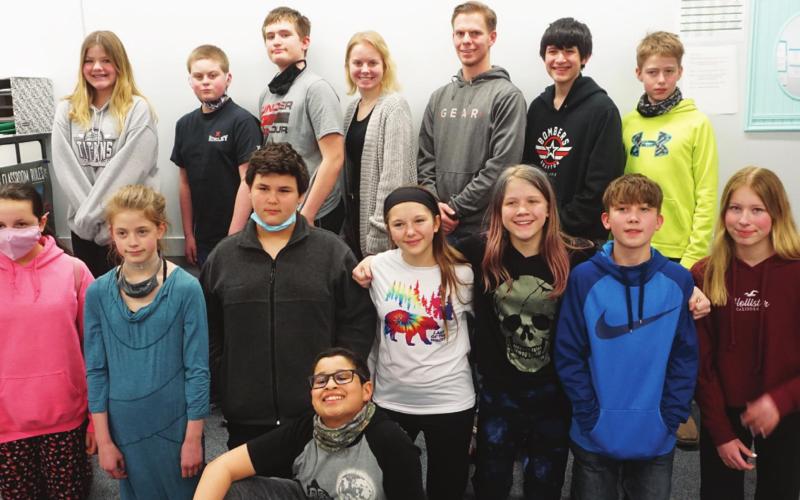 The Seventh-Grade class posses with Andrew and Genna Holm on Friday. Back row, from the left: Alyvia Quibell, Jaxon Wilson, Grant Uggerud, Genna Holm, Andrew Holm, Trypp Castillo, Ryan Corrick. Middle row: Kayden Swanson, Stephanie Kissee, Tyler Thompson, Taylor Hermanson, Alyssa Hoyles, Hunter Sherrill, and Paige Morris. Front: Jerimiah Johnson. VNV photo by Lyle Van Camp