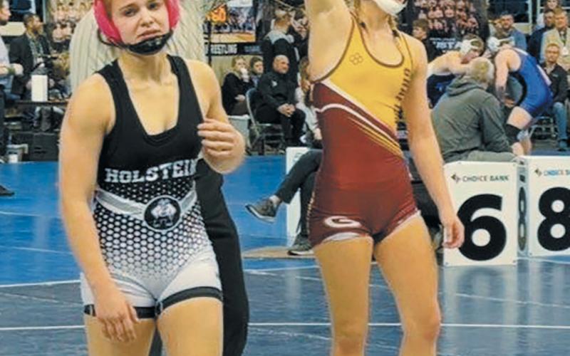 Drayton’s Allysa Hoyles finished 7th in her class at the state wrestling championships. Photo by Raven Smith.
