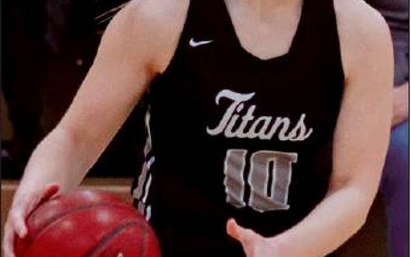 Kaylee Pastorek dribbles the ball down the court in the action against the Grafton Spoilers last Tuesday night. VNV Photo by Lesa Van Camp