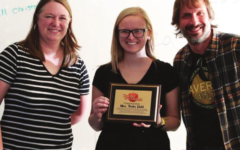 Rat and Sarah presented Drayton Fifth grade teacher, Tasha Dahl with the Marerick 105.1 Teacher of the Month plaque at the classe’s pzza party held on Tuesday, December 21st. See article on page 7. Photo provided by Drayton Public School, Darla Hoyles