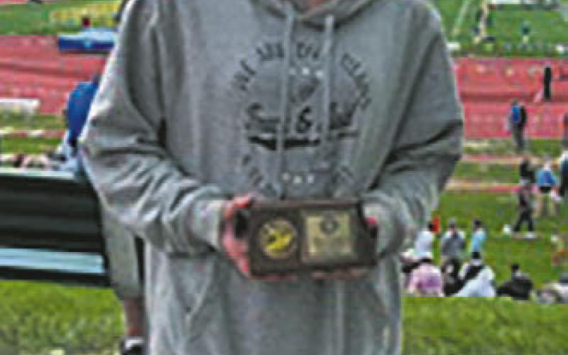 2nd in the state in pole vault, Alyssa Hoyles. Photo by Jeryl Thompson.