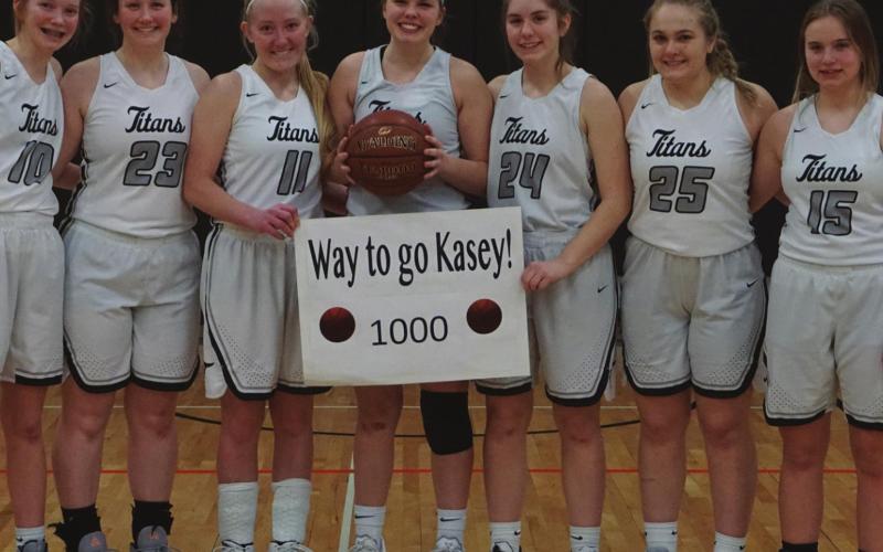 The Magnificent Seven, D-VE Titans, pose after their game against Heritage Christian School on Saturday afternoon. Pictured left to right: Eastan Larson, Madison Hermanson, Meghan Lorton, Kasey Stegman, Kiara Aasand, Ella Kittelson, and Aleah Pokrzywinski. VNV photo by Lyle Van Camp