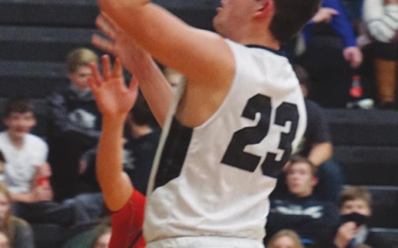 Tyson Backer puts up two in action in the Drayton gym last week. VNV Photo by Lyle Van Camp