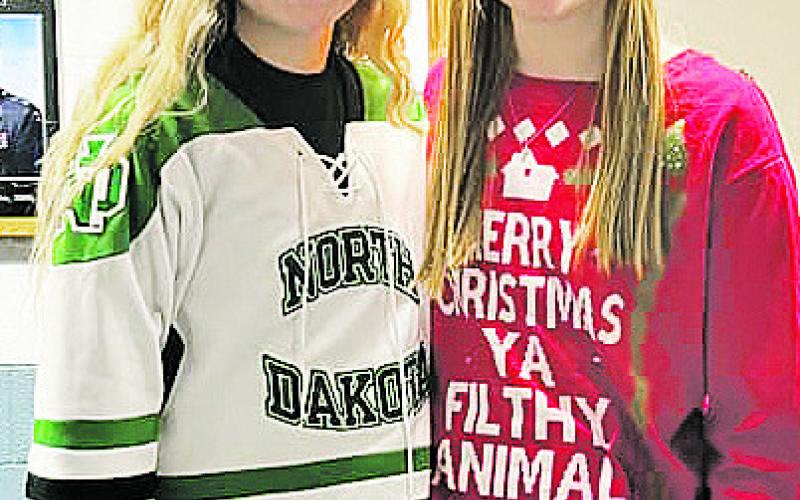 Reegan Aasand and Peyton Larson. Photo from Lauri Logsdon.