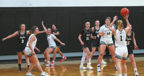 Lady Titans beat Hillsboro-Central Valley, suffer first loss two days later