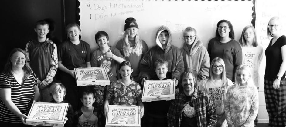 Rat and Sarah, Mrs. Dahl and the Fifth grade class. Photo by provided by Drayton Public School, Darla Hoyles