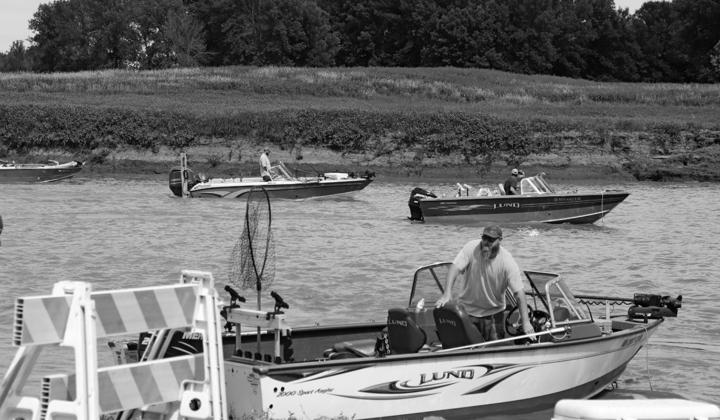 Anglers waiting to trailer their boats Saturday following the first day of fishing. VNV Photo by Lesa Van Camp
