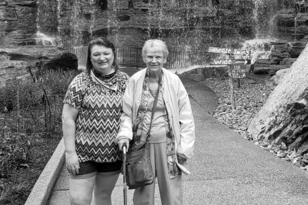 Lisa Jackson and Saralee Hoselton during the Cart Tour at “Top of the Rock” Branson, MO. Photo submitted
