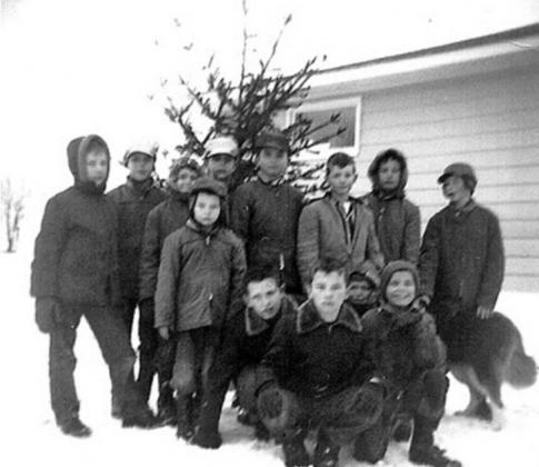 Lincoln Avenue (1960?): Richard Bieganski, Clinton and Paul Van Camp, Walker Everson Ken Halcrow, Tony and Billy Tweeten, Curtis and Donald Parker, David Allen, some not identified, and some not in picture. Photo by Mrs. Robert Van Camp