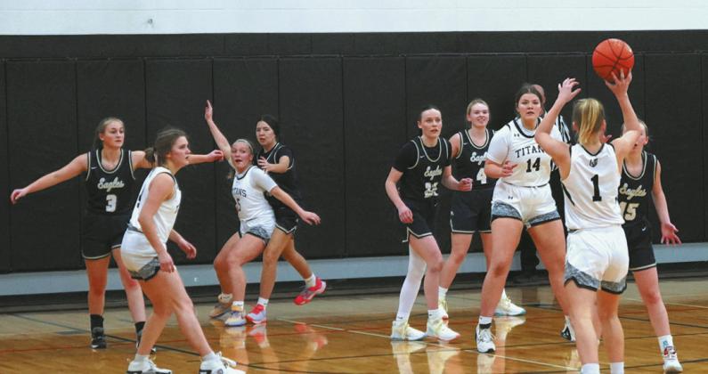Lady Titans beat Hillsboro-Central Valley, suffer first loss two days later