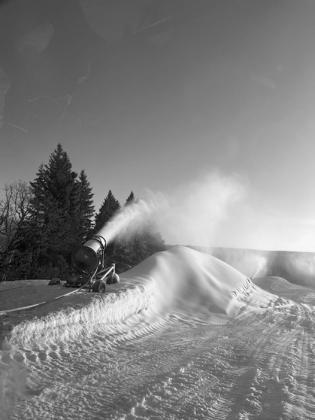 Frost Fire Park celebrates opening weekend of winter season