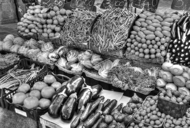 Late summer is the prime time for food preservation, so be sure to follow safety guidelines closely. (Pixabay photo)