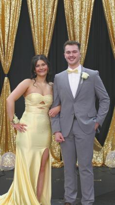 Maia Hermanson escorted by Maddox Oihus.