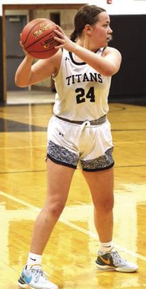 Hailey Berg looks for an open team mate.