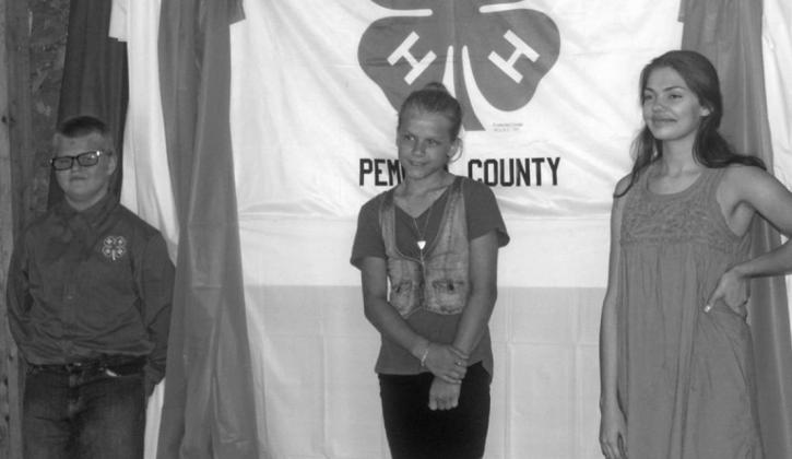 Clothing Revue Awardees (L to R)– Chaz Halverson, Alyssa Hoyles and Katelyn Sott. Photo submitted
