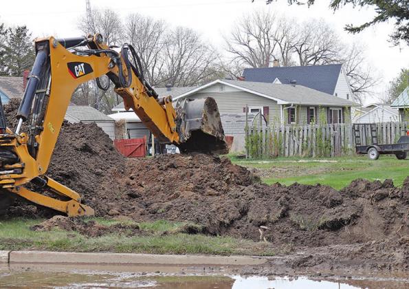 The crew from Kilmer Excavating was busy locating the break in the water line Thursday Afternoon. VNV Photo by Lesa Van Camp