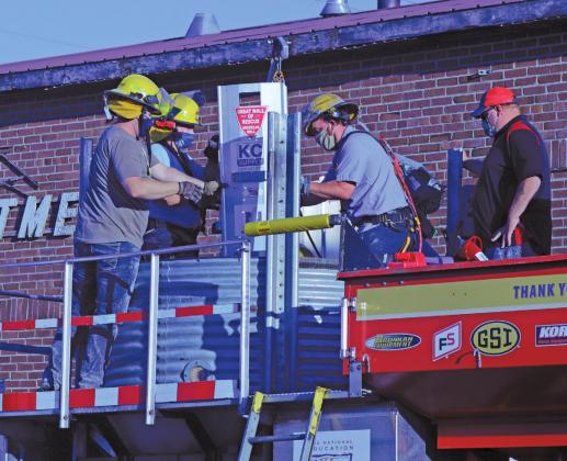 Drayton Volunteer Fire Department had training on grain bin rescue. VNV Photo submitted by Lesa Van Camp