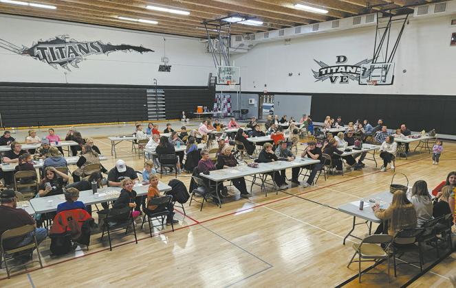 Drayton Prom Committee hosted a turkey bingo fundraiser on Sunday evening. Photo by Jamie Rarick.