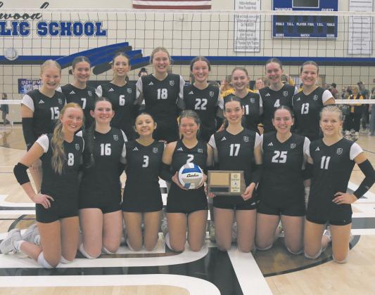 Drayton Valley-Edinburg places second at the District 3 Tournament in Northwood on Nov. 3. Photo by Jodi Fedje.