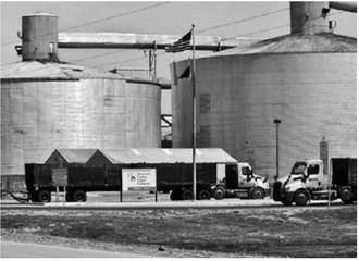 Trucks go in and out of the American Crystal Sugar beet processing plant at Hillsboro, N.D., on May 4, 2025. Jeff Beach/North Dakota Monitor