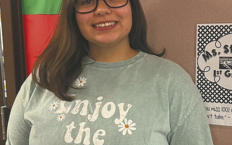 Drayton Public School welcomes new fi rst grade teacher, Victoria Stevens