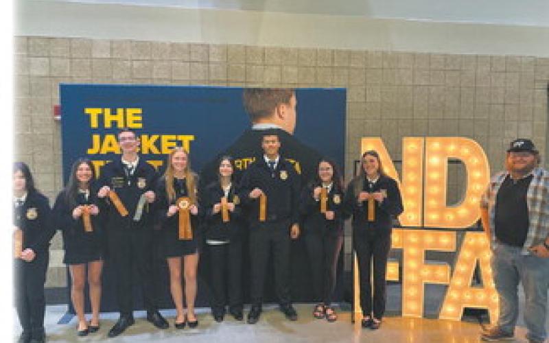 Left to right: Brooklynn Petersen, Mikayla McCoy, Jonah Rarick, Peyton Larson, Maia Hermanson, Daniel de Sousa, Melissa de Sousa, Kenzie Sherrill &amp;amp; Ag instructor Adam Riddle. Submitted photo