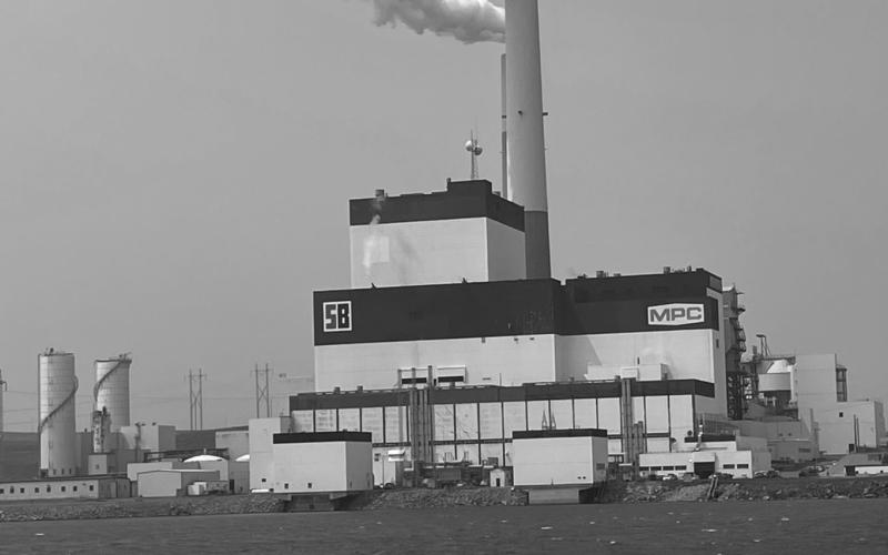 The Milton R. Young Power Plant. Photo by Michael Standaert.