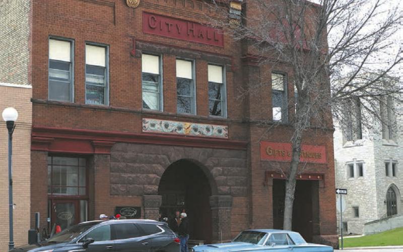 Club members enjoyed a stop at this antique shop located in Crookston's former city hall building. Photo by Lyle Van Camp.
