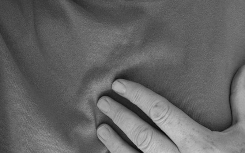 Many people experience discomfort or an uncomfortable pressure in the chest as a sign of heart issues. Pixabay photo