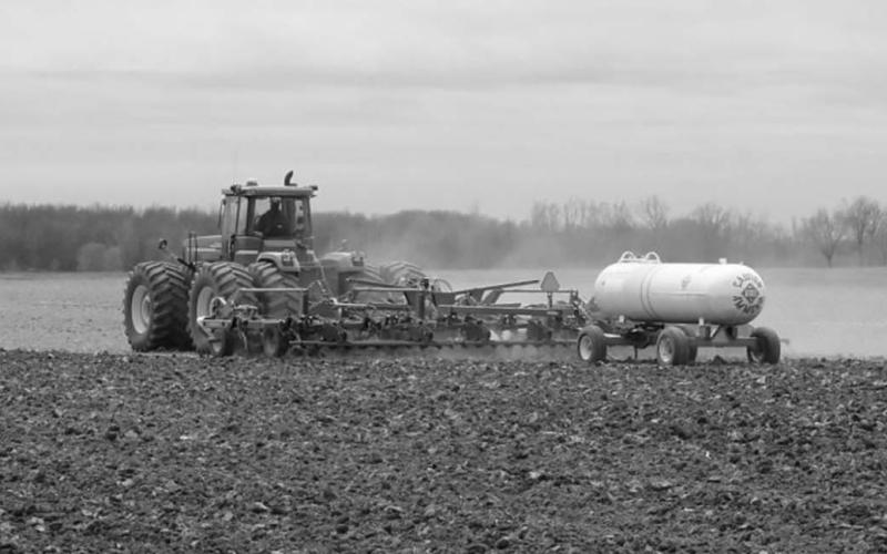 Although field conditions and weather have been conducive to harvest operations, the warm and dry conditions pose a risk for nitrogen (N) losses if applied in the fall. Photo courtesy of Michigan State University Extension