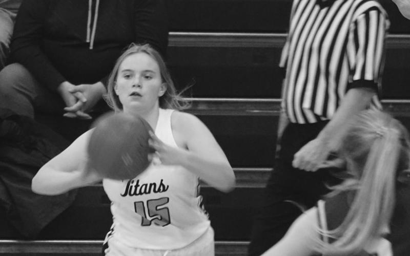 Aleah Pokrzywinski passes