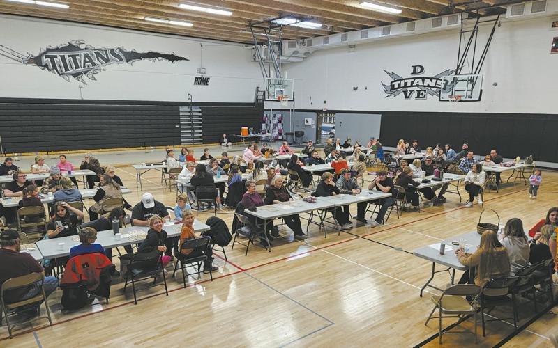 Drayton Prom Committee hosted a turkey bingo fundraiser on Sunday evening. Photo by Jamie Rarick.