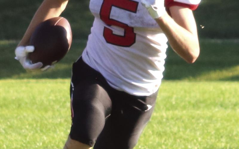 Grant Vold runs the ball in action at Center Stanton. Photo provided by Drayton Public School.
