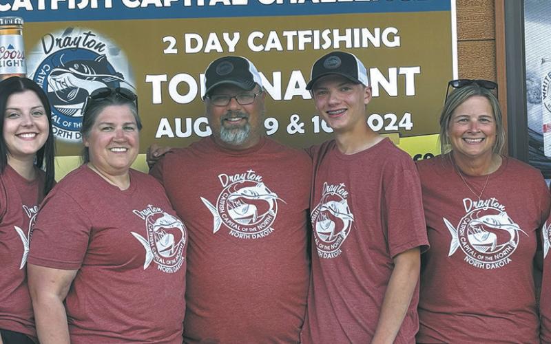 The ‘slots’ crew that kept the whole tournament moving smoothly. Brad Durick, organizer is third from the left. Photo by Andrea Johnston