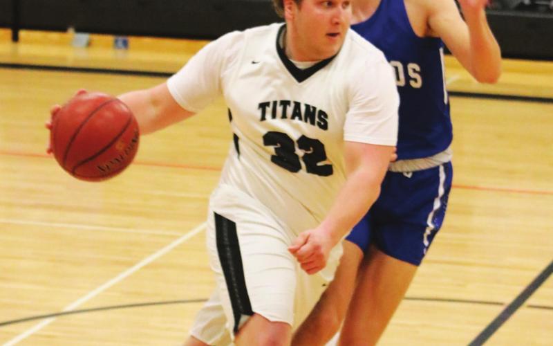 Lukas Pastorek brings the ball up the court in action in Drayton on Thursday evening of last week. VNV photo by Lyle Van Camp
