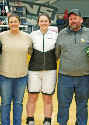 Drayton Senior Basketball players and Parents