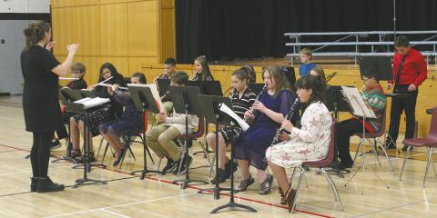 Fifth and sixth-grade band students perform. Photo by Jamie Rarick.