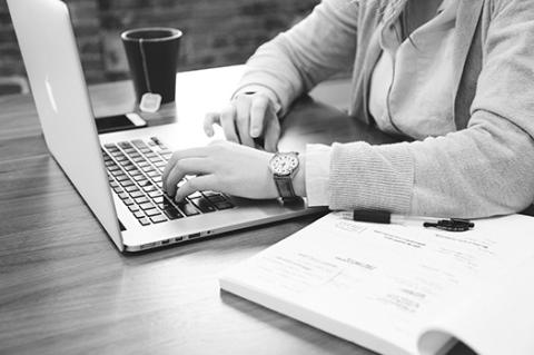 When researching health and nutrition information online, be sure the articles you reference have currency, relevance, authority, accuracy and purpose. (Pixabay photo)