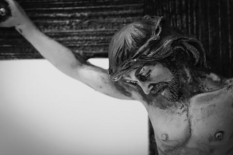 Unique ways to strengthen your faith during Holy Week