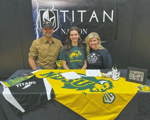 Elizabeth Fedje with parents, David and Jodi Fedje. Submitted photo