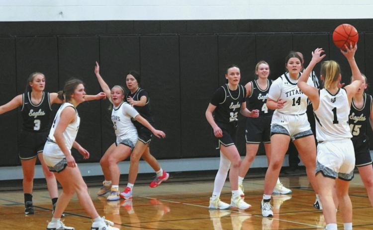 Lady Titans beat Hillsboro-Central Valley, suffer first loss two days later