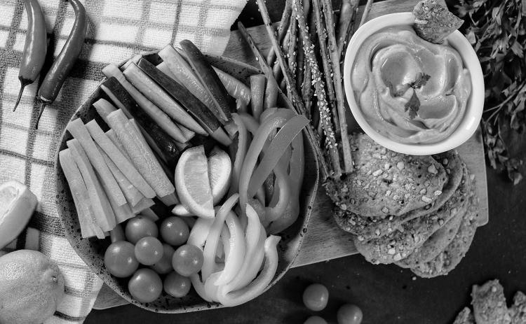 Preparing low-calorie meals at home is key to a successful New Year’s resolution to maintain a healthy weight. (Pixabay photo)