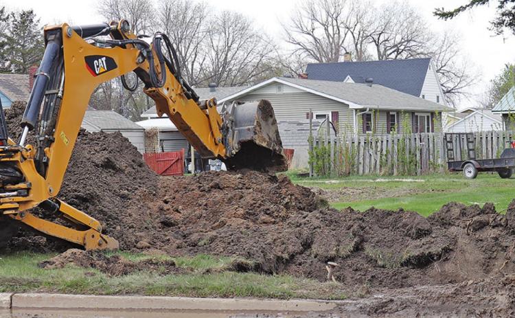 The crew from Kilmer Excavating was busy locating the break in the water line Thursday Afternoon. VNV Photo by Lesa Van Camp