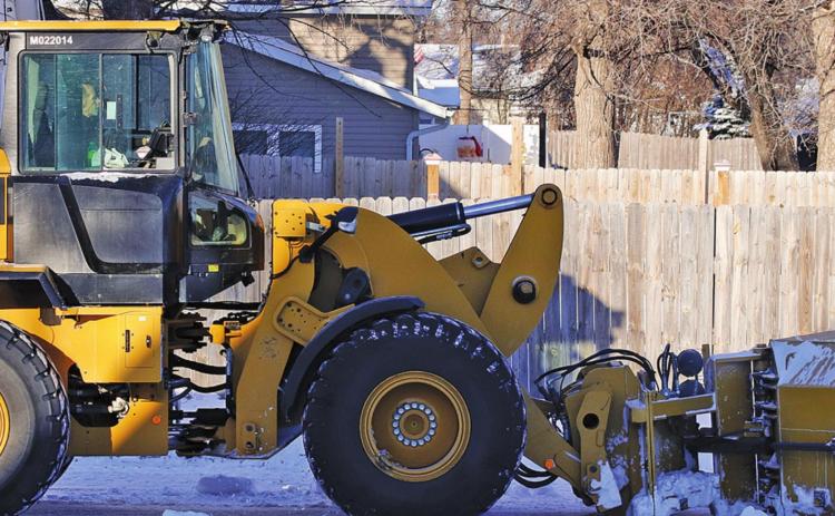 The City Snowplow was out clearing the streets of snow into the afternoon hours on Monday. VNV Photo by Lesa Van Camp