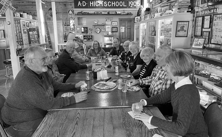 A welcoming event was held at the 10th Hole Gardar Country club. Photographed (L- R) Robert Olgeirson, Leslie Geir, Curtis Olafson, John H. Johnson, Kristín Jóhannsdóttir, Hörður Gunnarson, Kathy Thorlakson, Susan Sigurdson Powers, Judy Geir, Richard Geir and Sandy Wright. Submitted photo