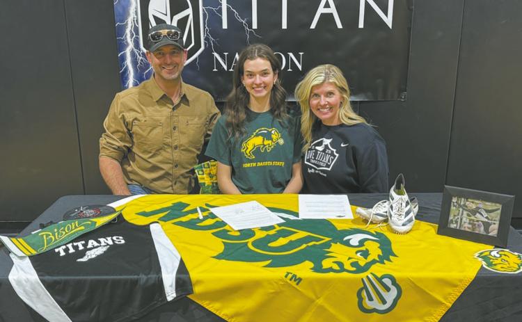Elizabeth Fedje with parents, David and Jodi Fedje. Submitted photo